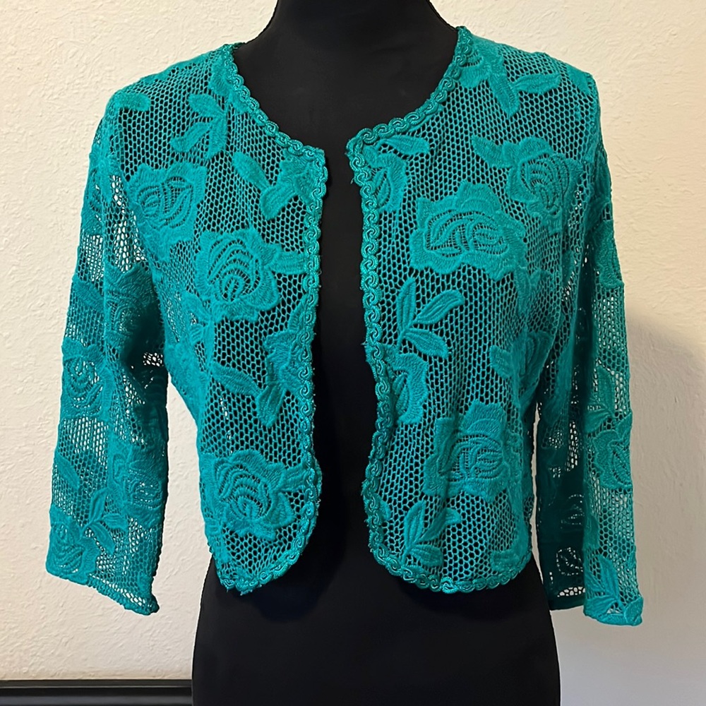 Anthropologie Field Flower Crochet Shawl